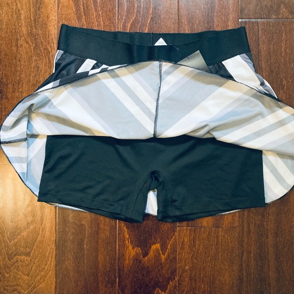 Nike Women's New Tennis Pickleball Black White Striped Skirt Skort Large tall - Picture 3 of 12